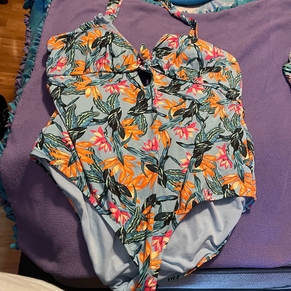 Beautiful floral Jessica Simpson bathing suit